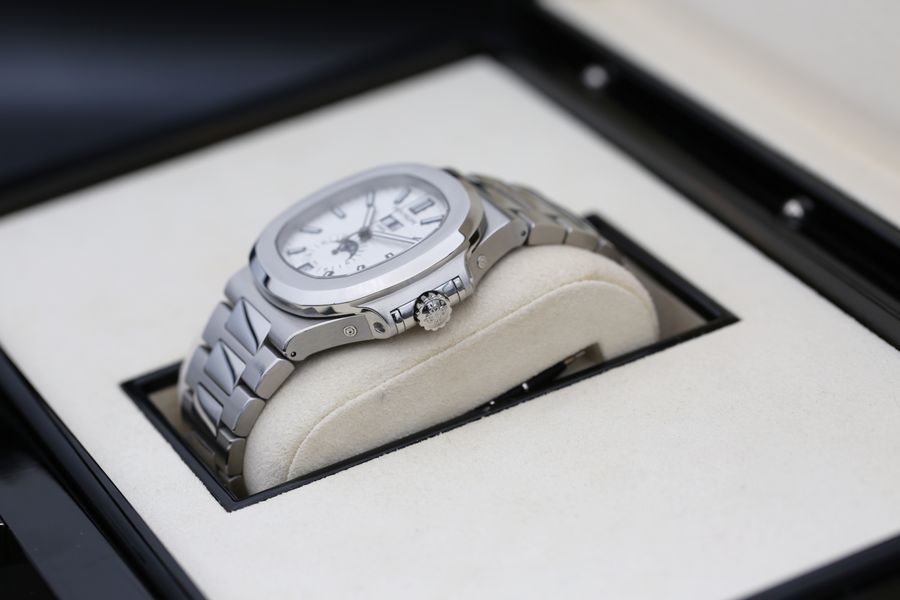Patek Philippe Nautilus 5726/1A-010